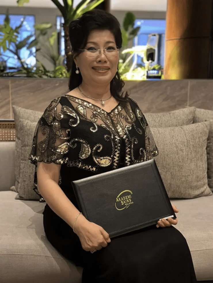 Pakar Tanah Gambut Sarawak, Datu Dr Lulie Melling Terima Anugerah Felo Akademi Sains Malaysia 2023